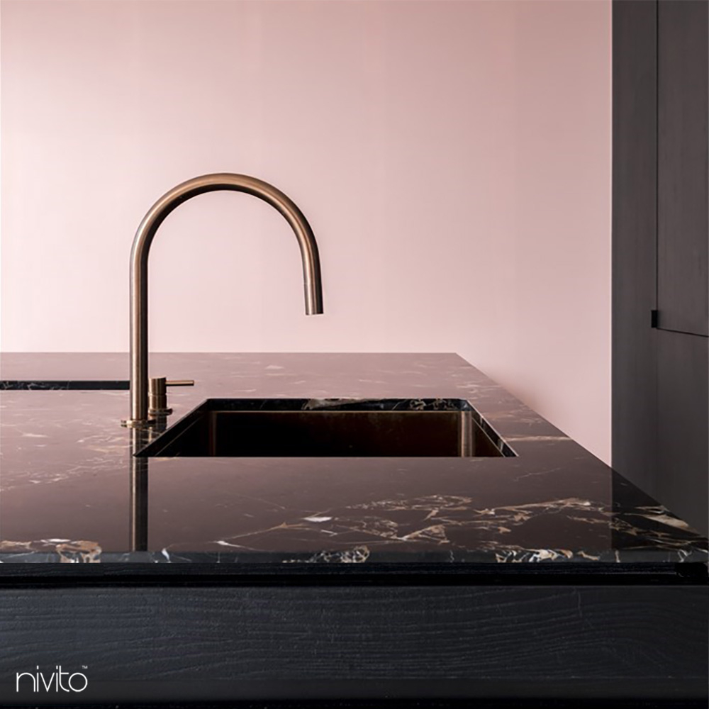 Brass/Gold Kitchen Mixer Tap Pullout hose / Seperated Body/Pipe - Nivito RH-140-VI